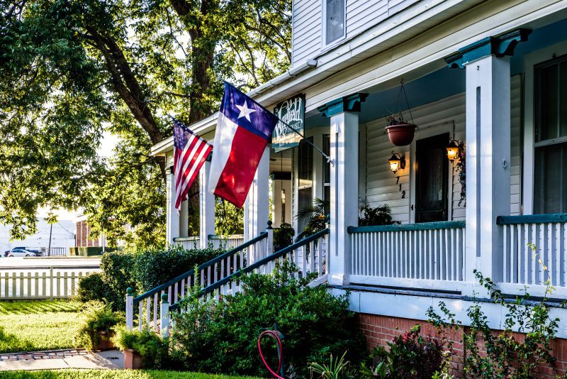 A picture of a house in DeSoto, Texas.